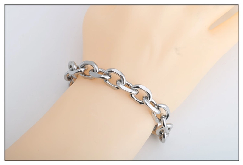 Stainless Steel Otbuckle O-shaped Cross Chain Interlocking Titanium Steel Batch Angle O-shaped Chain Buckle Men’s And Women’s Bracelets