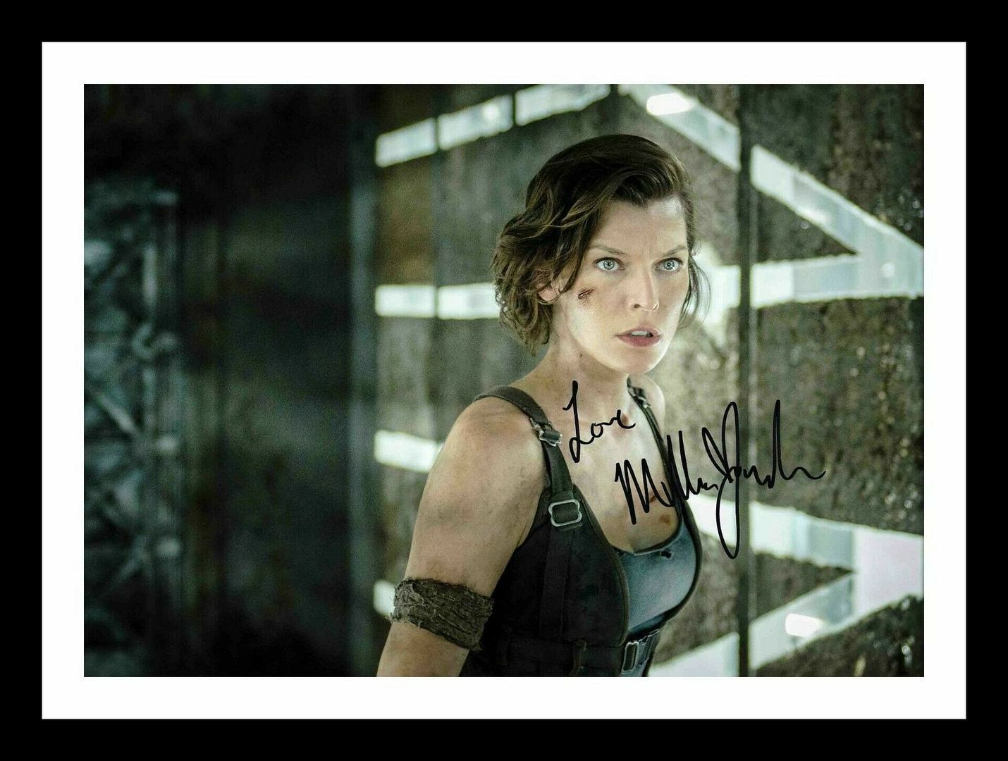 Milla Jovovich Autograph Signed & Framed Photo Poster painting 1