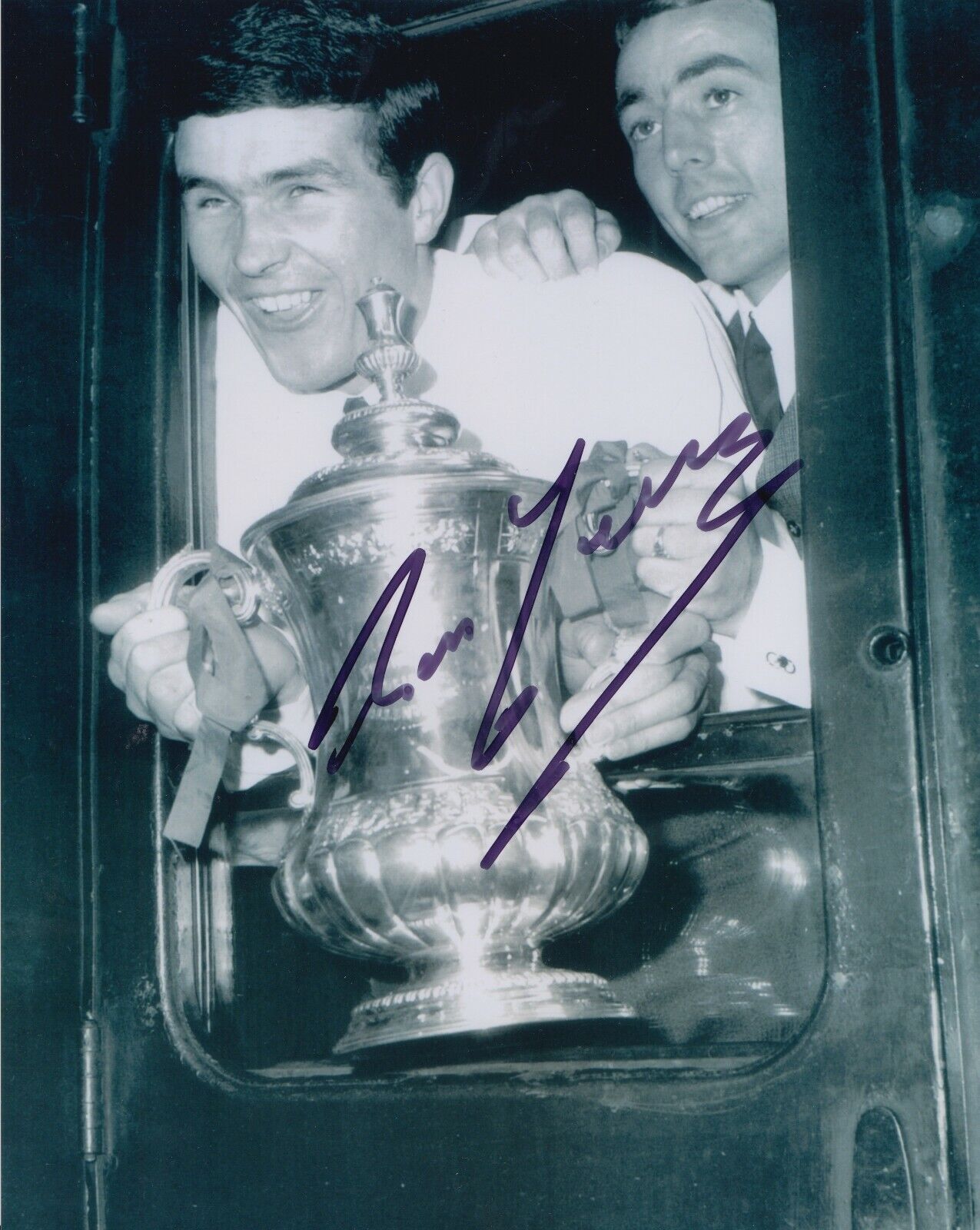 Ron Yeats Hand Signed 10x8 Photo Poster painting - Football Liverpool Autograph 1.