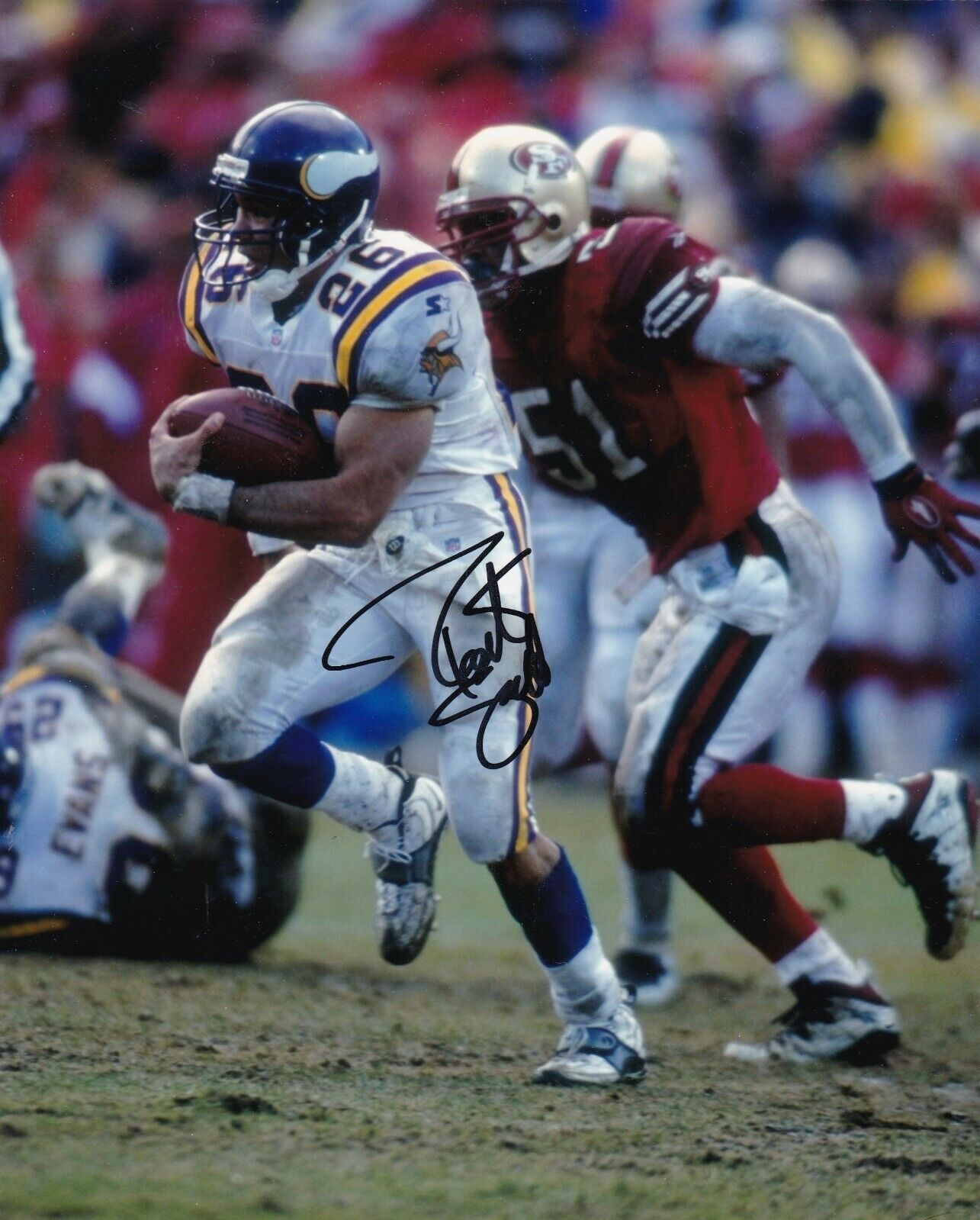 ROBERT SMITH MINNESOTA VIKINGS ACTION SIGNED 8x10