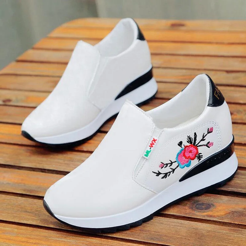 NEW Brand Women Casual Shoes Woman Sneakers Fashion Breathable PU Leather Platform White Women Shoes Soft Footwears Embroidered