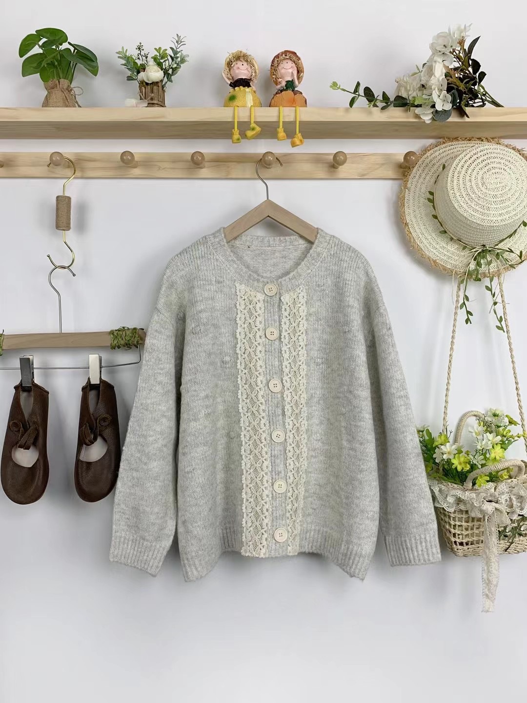 Women Long Sleeve V-neck Graphic Floral Printed Top