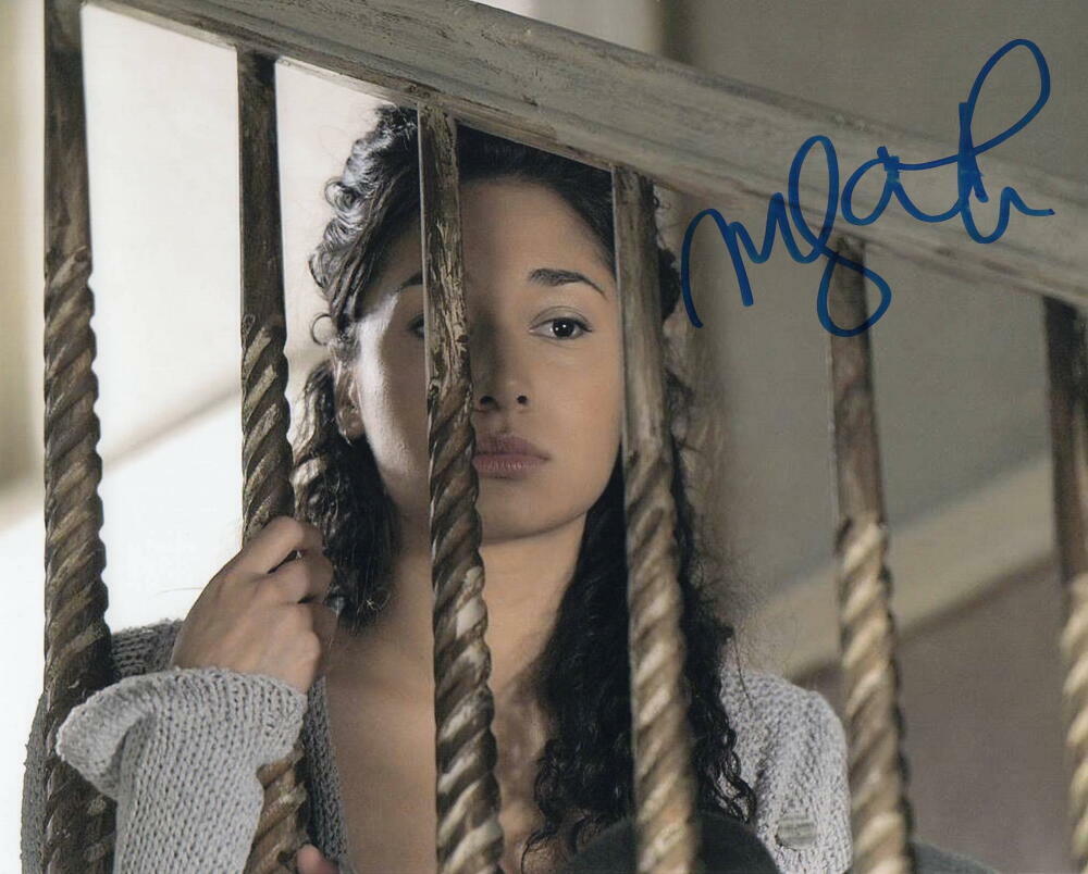 MEAGHAN RATH SIGNED AUTOGRAPH 8X10 Photo Poster painting - BEING HUMAN BEAUTY, THE ASSISTANTS