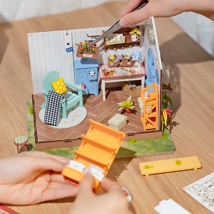 Rolife DIY LED Dreamy Garden Miniature Doll House Kit DG163 Teens
