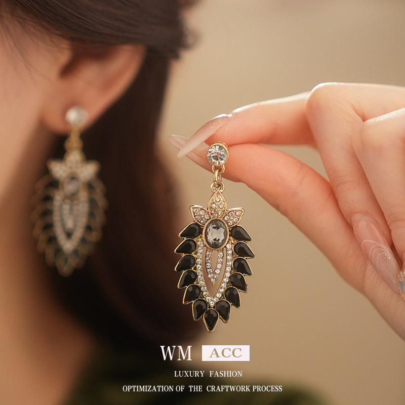 Medieval Leaf Geometric Leaf Alloy Oil Dripping Earrings
