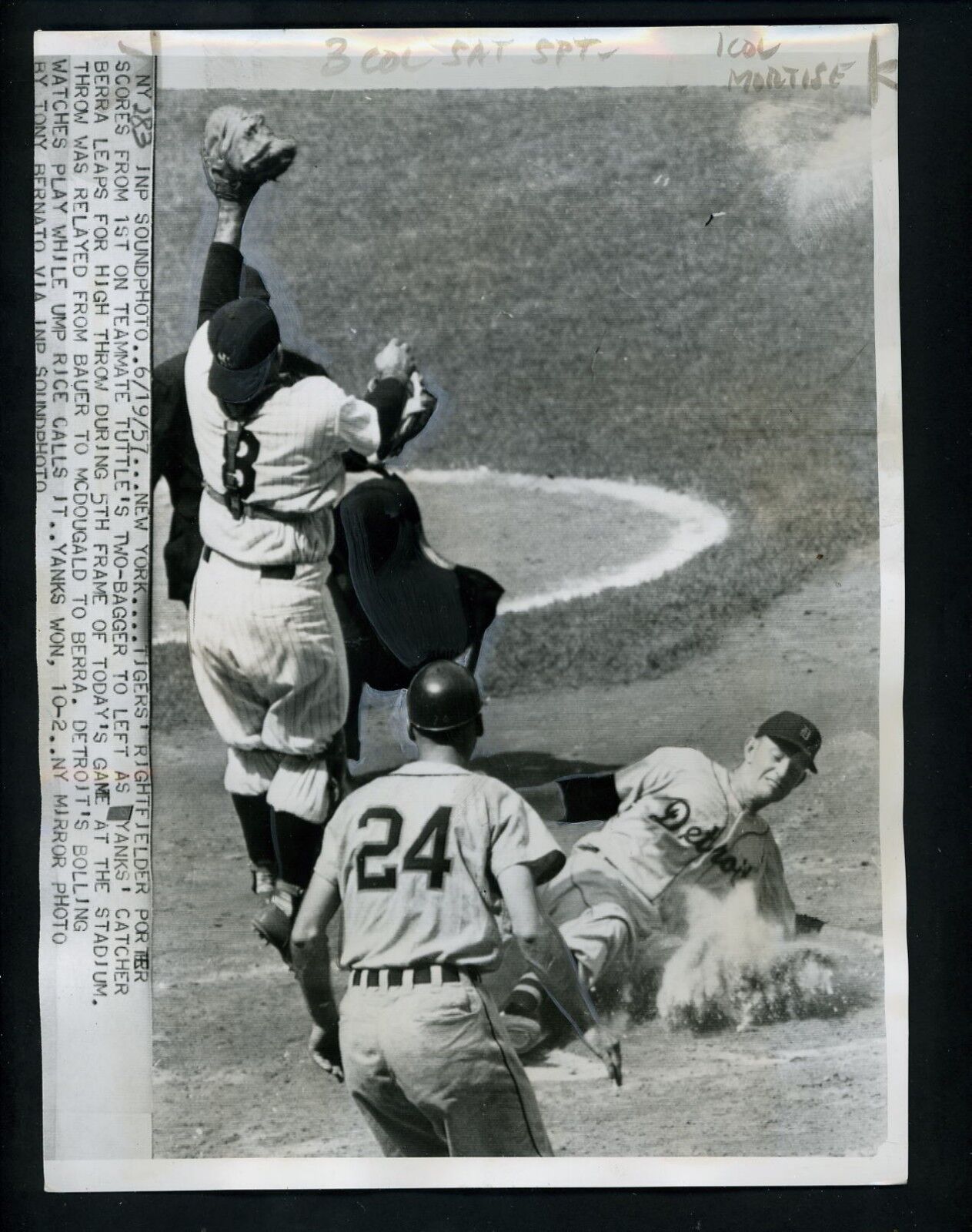 Jay Porter Frank Bolling Yogi Berra 1957 Press Photo Poster painting Detroit Tigers Yankees