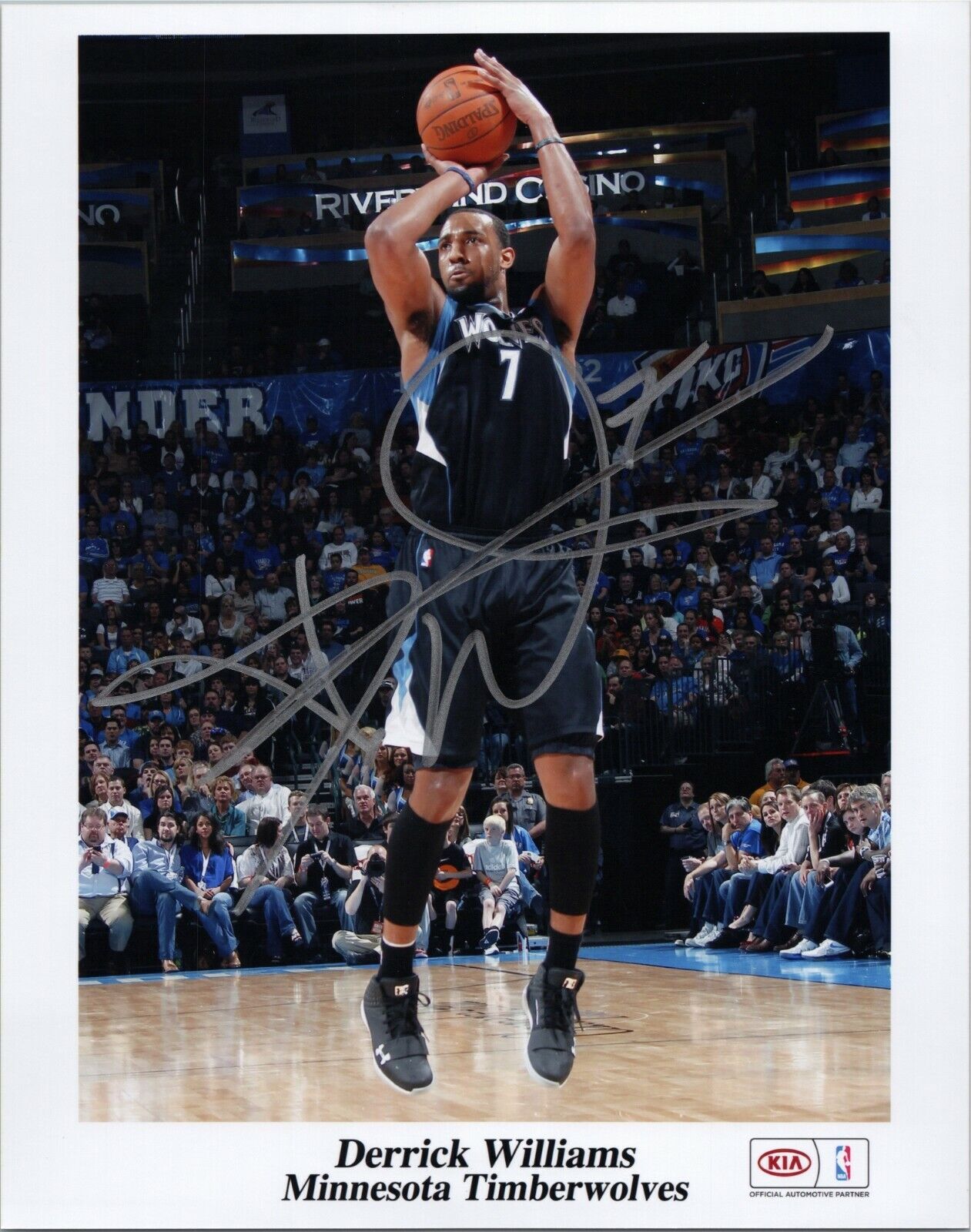 ~~ DERRICK WILLIAMS Authentic Hand-Signed Minnesota Timberwolves