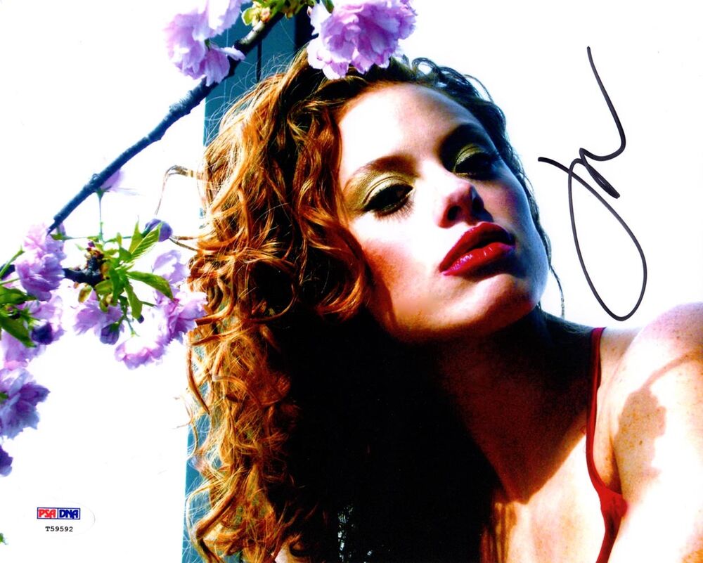 Jo Newman SIGNED 8x10 Photo Poster painting Love and Other Drugs PSA/DNA AUTOGRAPHED