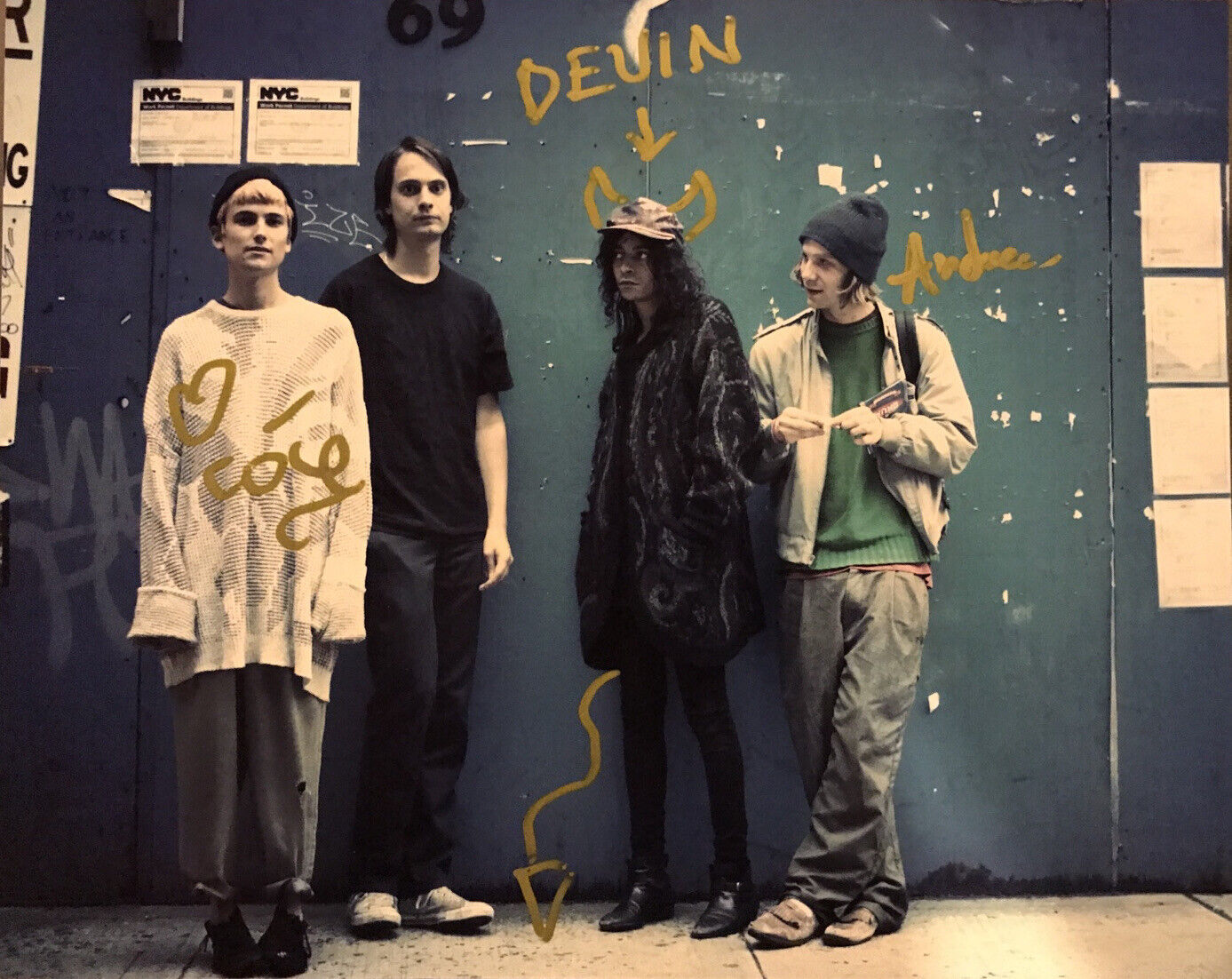 DIIV BAND HAND SIGNED 8x10 Photo Poster painting INDIE BAND AUTHENTIC AUTOGRAPH COA