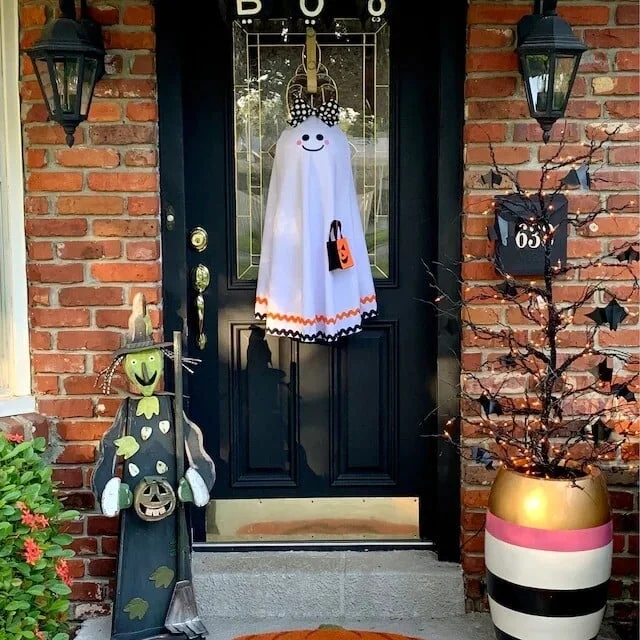 Friendly Ghost Halloween Decoration