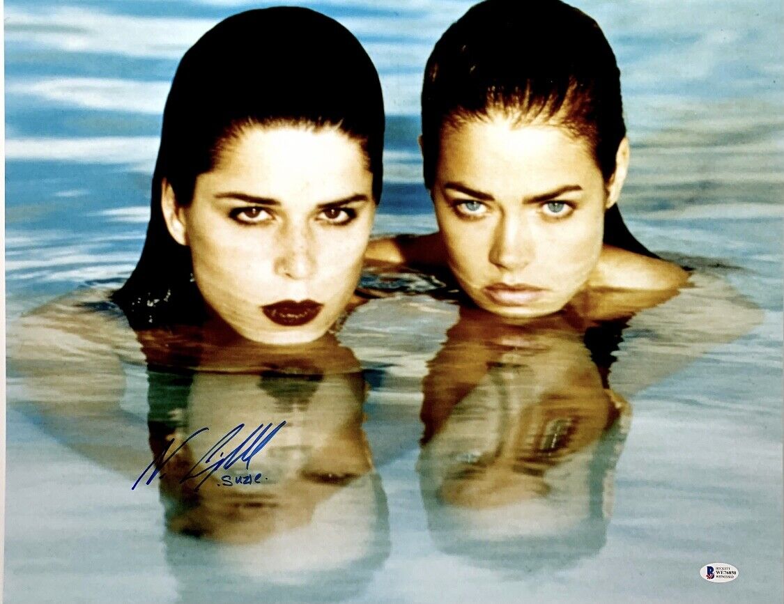 Neve Campbell Signed Wild Things