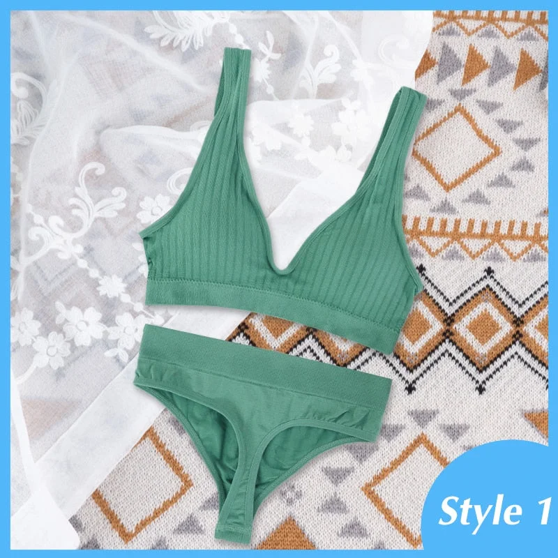 Women Seamless Bra Set Sexy Thong Low Waist Panties Wire Free Bra Push Up Bralette Lingerie Deep V Backless Underwear Set