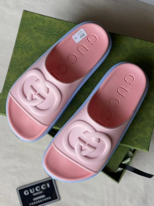Plastique Logo Sandals in Pink - Gucci