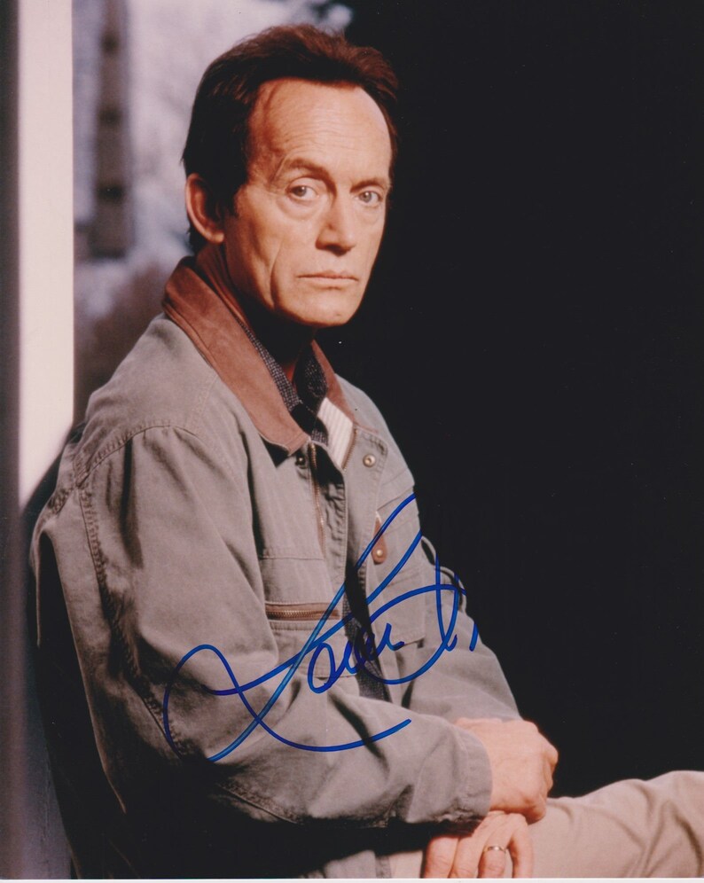 Lance Henriksen Signed Autographed Glossy 8x10 Photo Poster painting - COA Matching Holograms