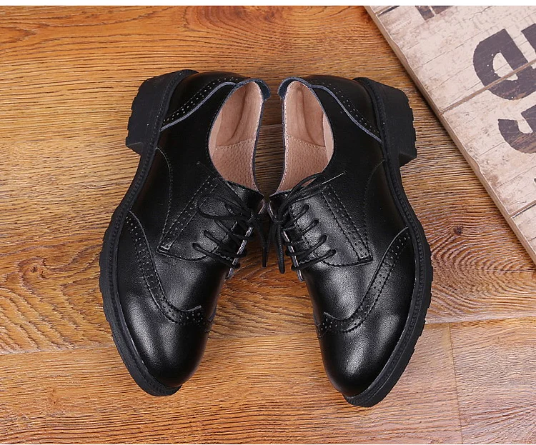 Black Vintage Wingtip Lace-Up Oxfords Vdcoo