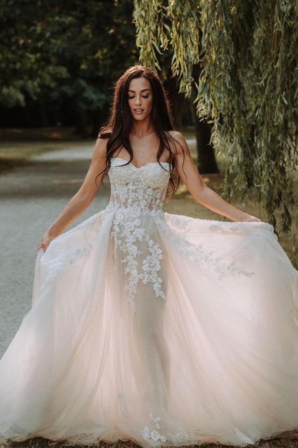 Modest Backless Floor-length A-Line Wedding Dress With Sweetheart Lace | Ballbellas Ballbellas