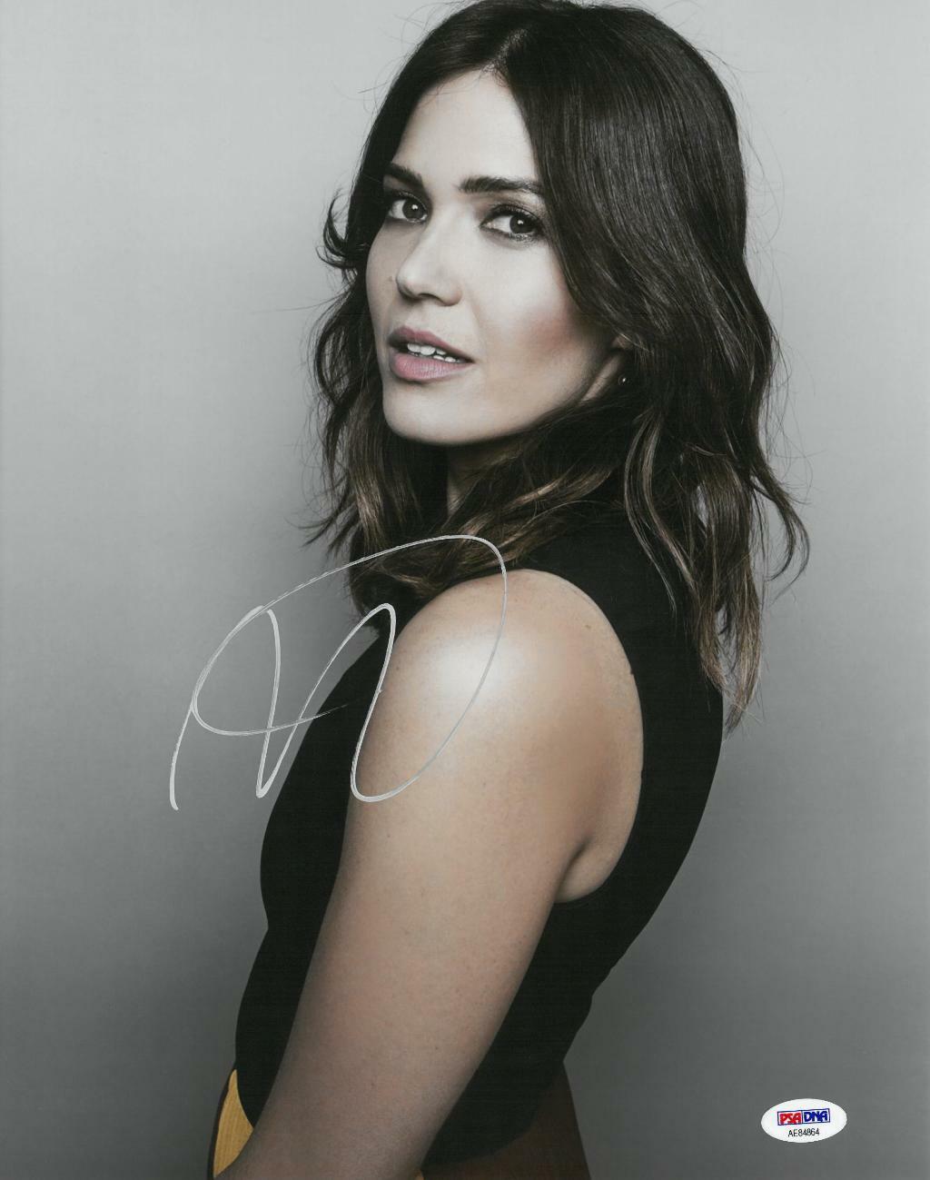 Mandy Moore Signed Authentic Autographed 11x14 Photo Poster painting PSA/DNA #AE84864