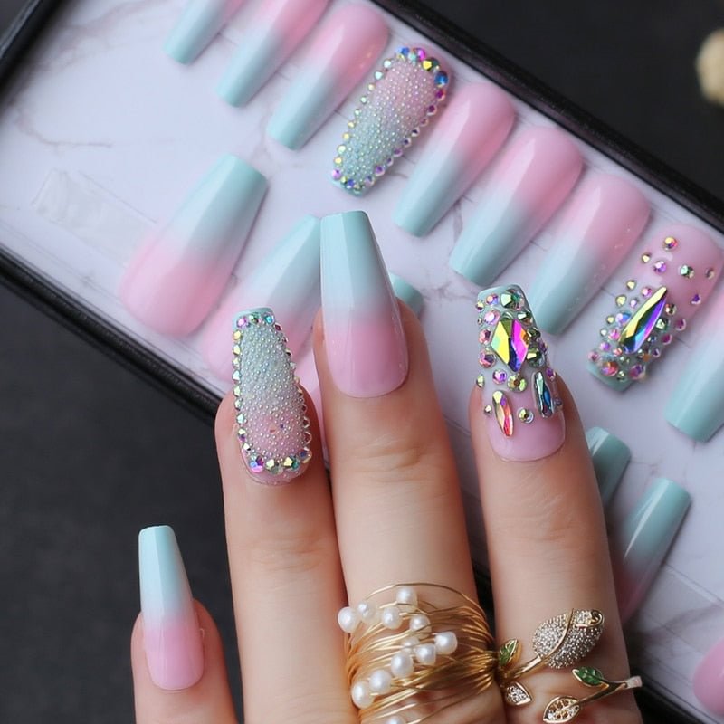 24pcs Box gift ombre blue pink false nails Crystal design luxurious fake nails Bead design caviar Shaped drill