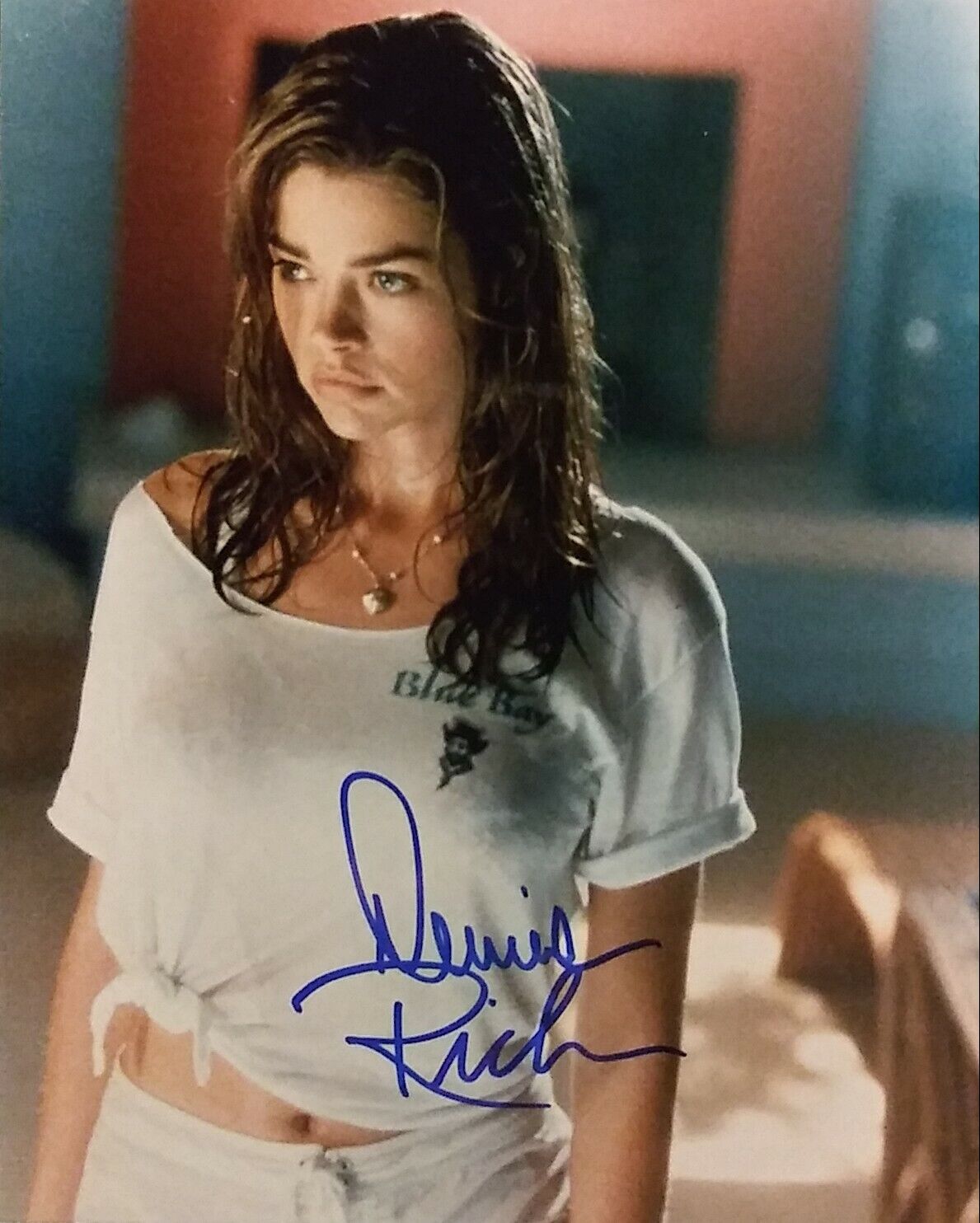 Denise Richards signed 8 x 10