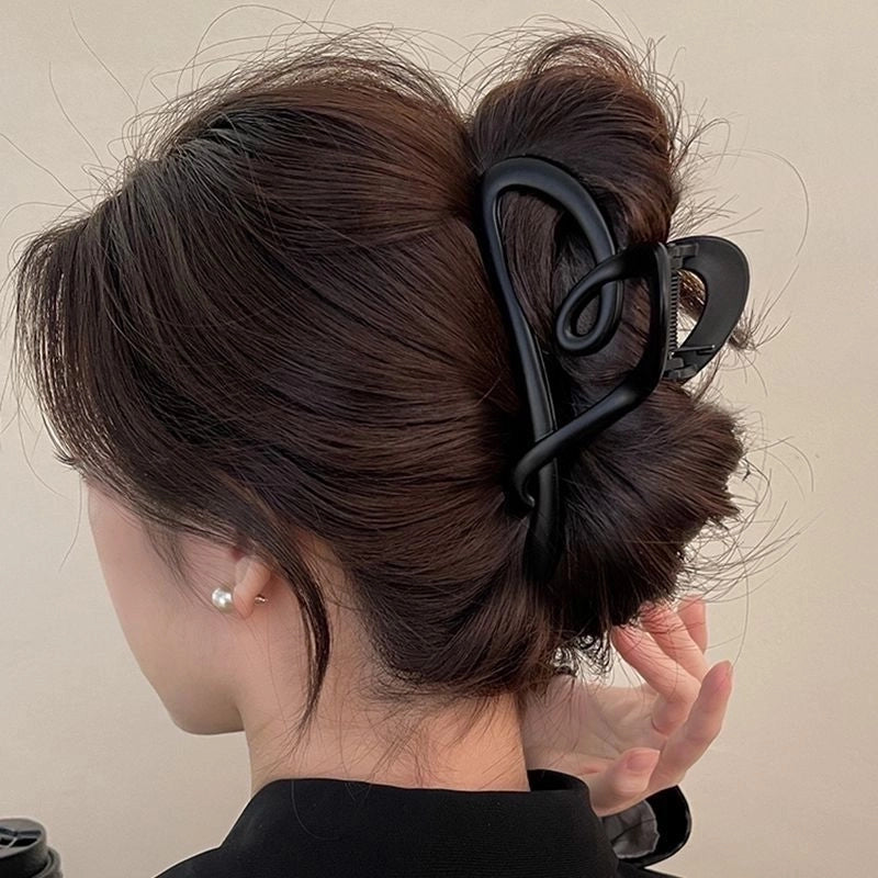 Women’s Casual Streetwear Heart Shape Arylic Handmade Hair Claws