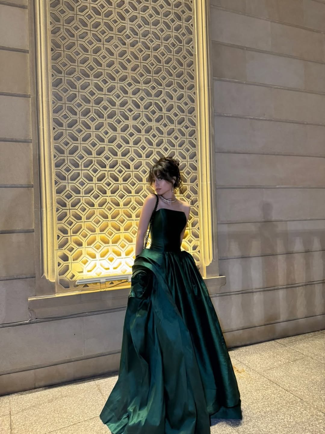 Lussooy Satin Stunning Dark Green Strapless Sleeveless Prom Dress with Pleated 