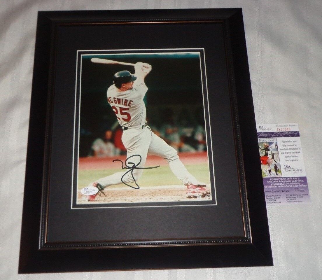 Mark McGwire St. Louis Cardinals signed Framed and Matted 8x10 Photo Poster painting JSA Q30348