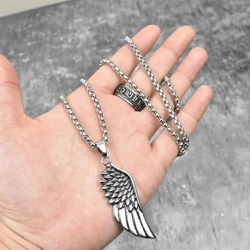Hip-Hop Vintage Style Animal Letter Alloy Titanium Steel Plating Men’s Pendant Necklace Men Pendant Necklaces