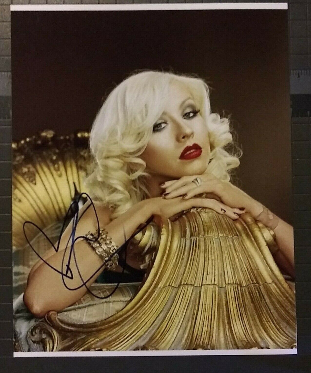 Christina Aguilera signed 8x10