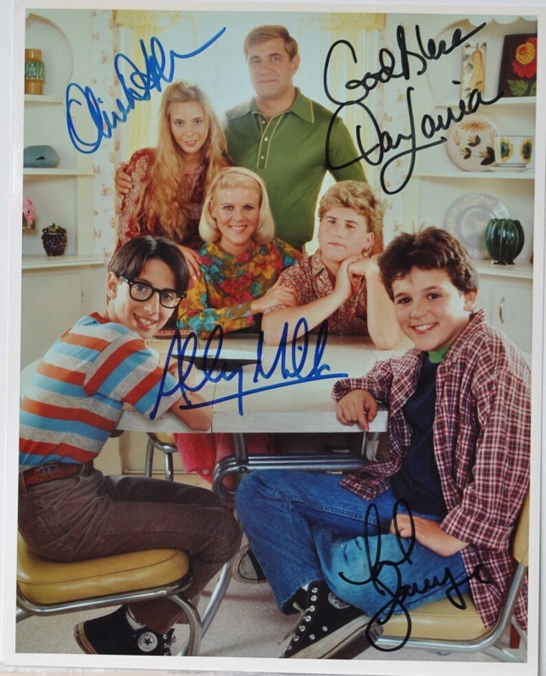 THE WONDER YEARS Cast Signed Photo Poster painting X4Fred Savage, Dan Lauria, Alley Mills, Olivia dAbo wcoa