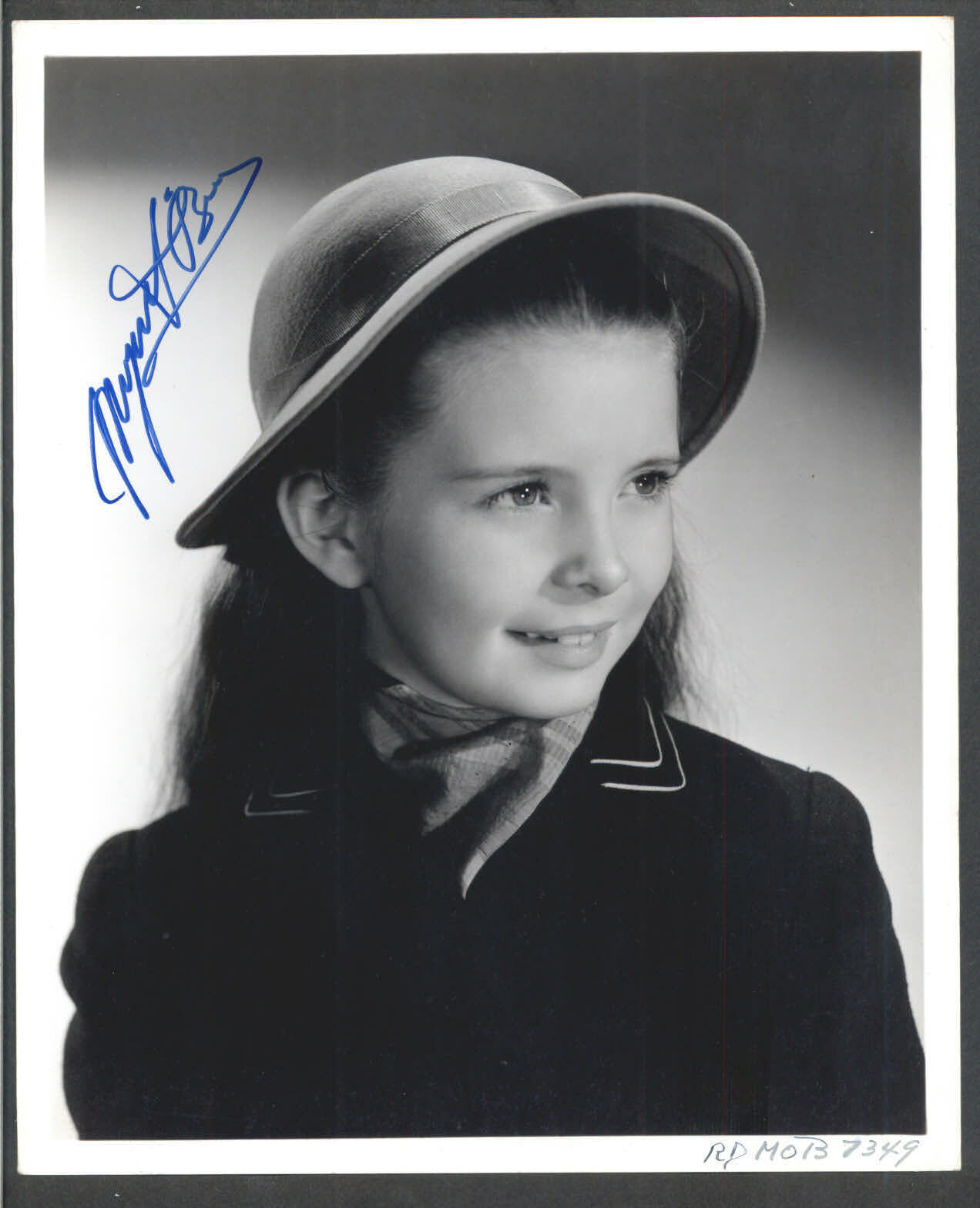 Margaret O'Brien - Signed Vintage Celebrity Autograph Photo Poster painting - Meet Me in St. Lou