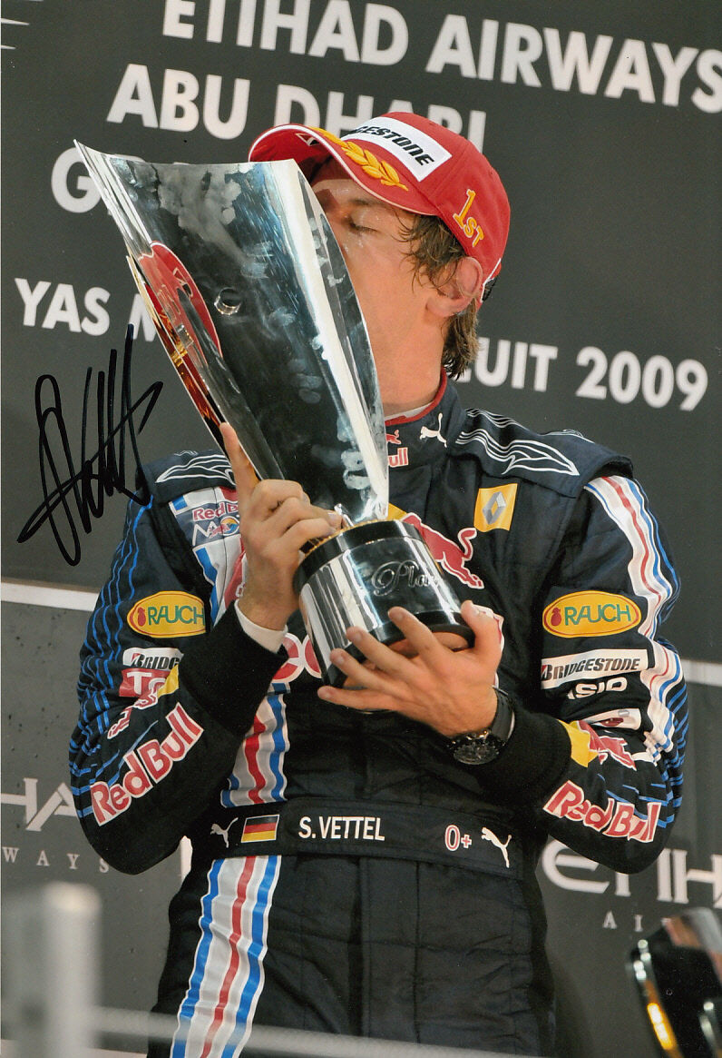 Sebastian Vettel Main Signé Rouge Bull de Course Photo Poster painting 12x8 13