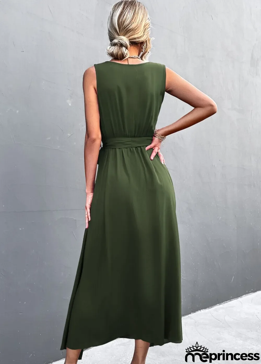 Women Summer Green Modest V-neck Sleeveless Solid Belted A-line Holiday Dress
