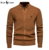 Cardigan de bot&otilde;es cl&aacute;ssico