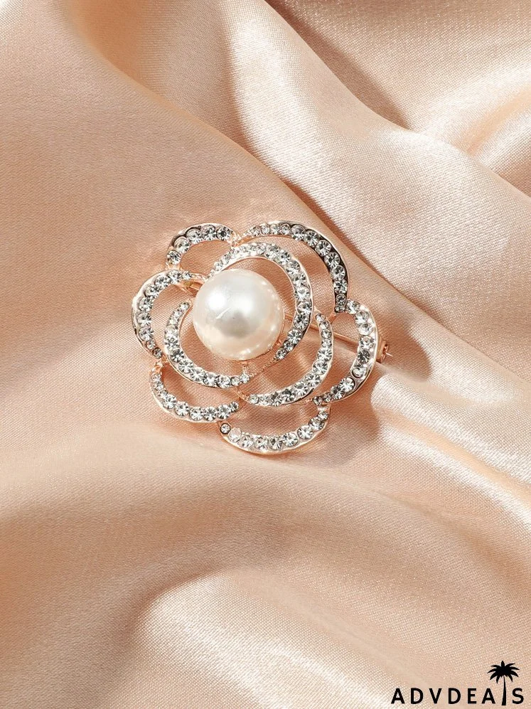 Rhinestone Decor Flower Design Brooch