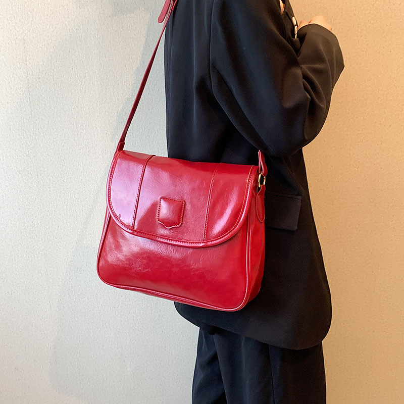 2024 New Niche Fashion Retro Large-capacity Briefcase