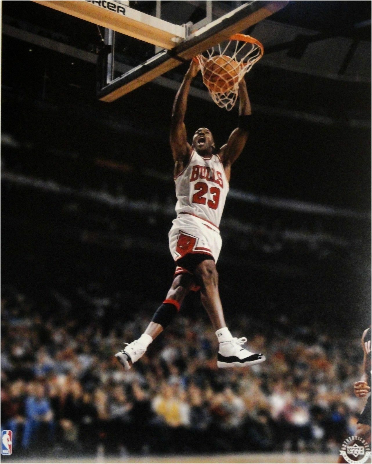 Michael Jordan Unsigned 8x10 Photo Poster paintinggraph Dunking White Jersey UDA