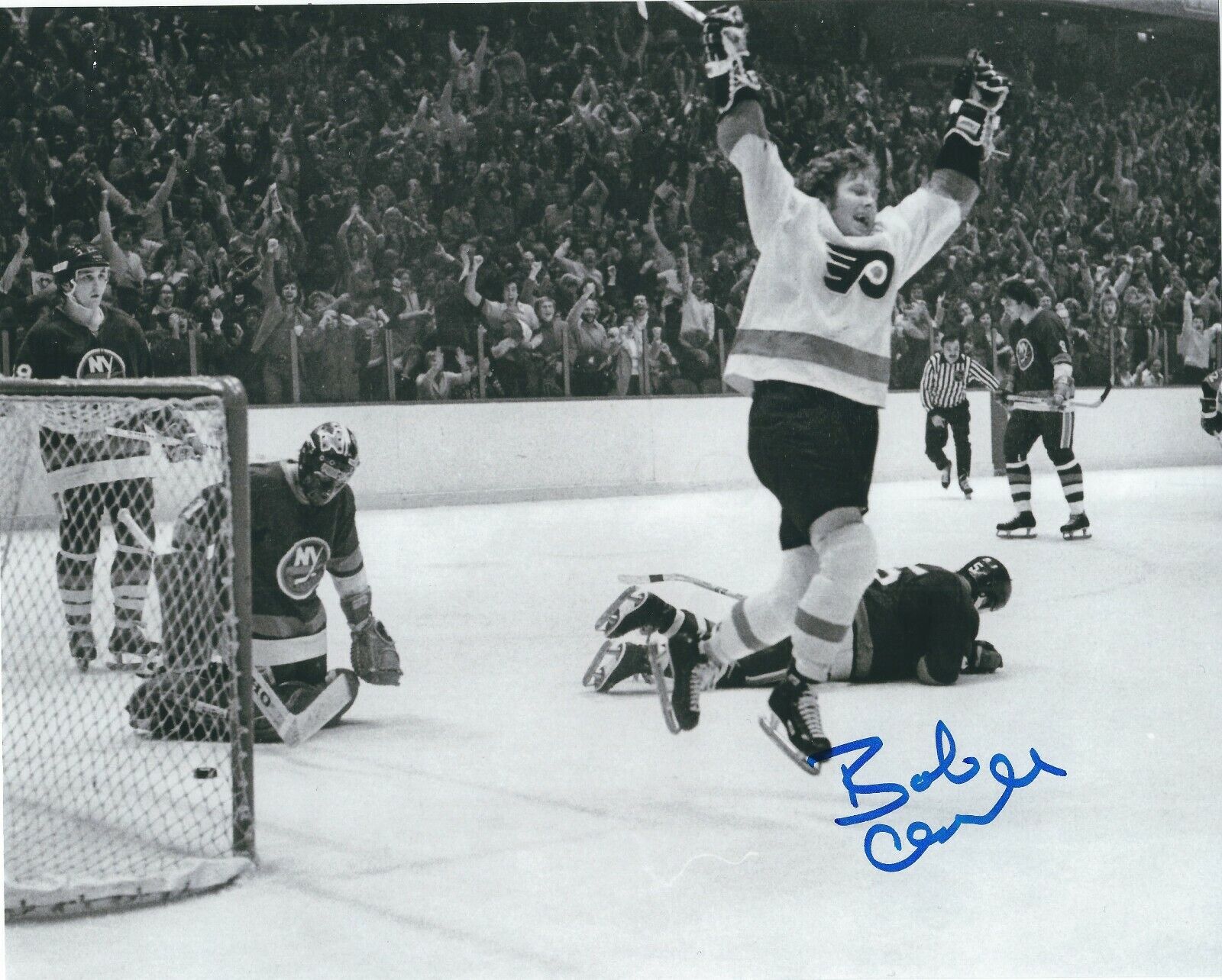 Signed 8x10 BOBBY CLARKE Philadelphia Flyers Autographed Photo Poster painting w/COA