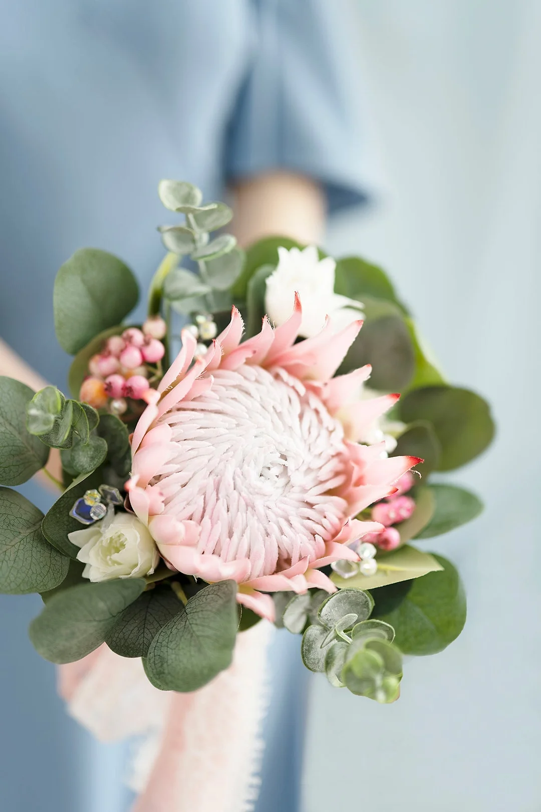 Free-Form Bridesmaid Bouquets in Blush & Cream