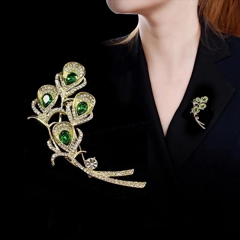 Elegant Glam Pin Geometric Alloy Plating Inlay Artificial Pearls Rhinestones Shell Women’s Brooches