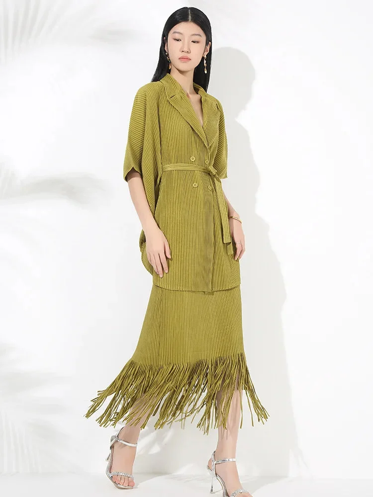 New Red V-neck Notched Collar Lace-up Batwing Sleeve Pleated Blazer And Pleated Tassel Hem Skirt Set