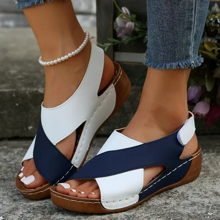 Uveng Uveng Sandals Women 2025 Summer New Pine Cake Thick Bottom With Skirt Casually Exposed Toe Beach Cool
