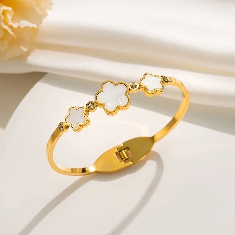 Retro Minimalist Classic Style Flower 304 Stainless Steel 18K Gold Plated Rose Gold Plated Bangle In Bulk