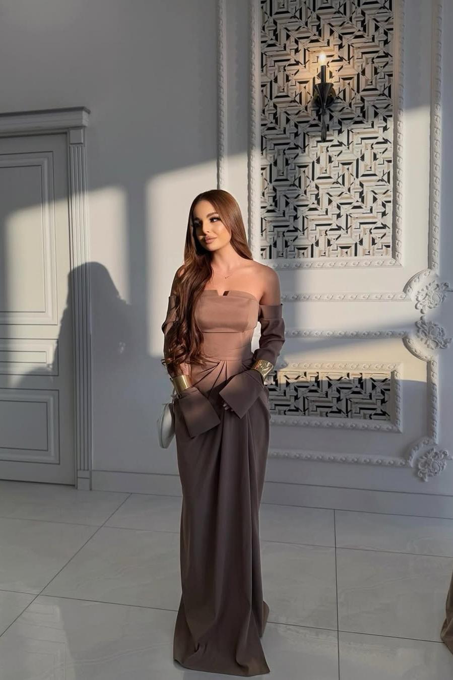 Lussooy Vintage Mauve Charming Off the Shoulder Long Sleeves Pleated Prom Dress 