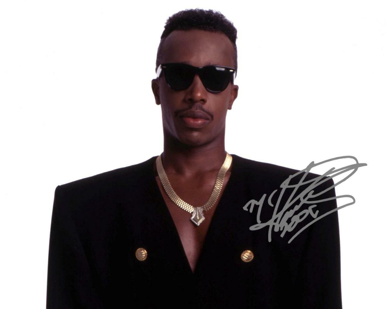 MC Hammer SIGNED AUTOGRAPHED 10 X 8