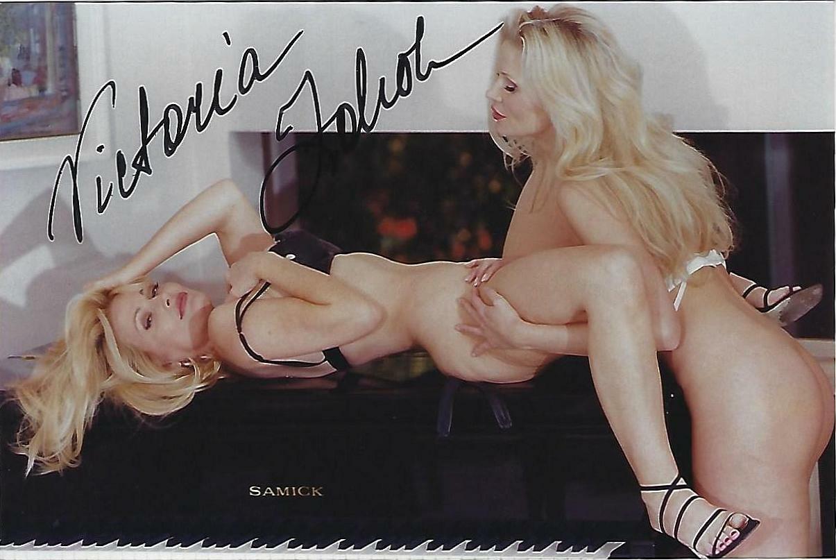 Victoria Zdrok Signed 4x6 Photo Poster painting BAS COA Playboy Model Candid Picture Autograph 5