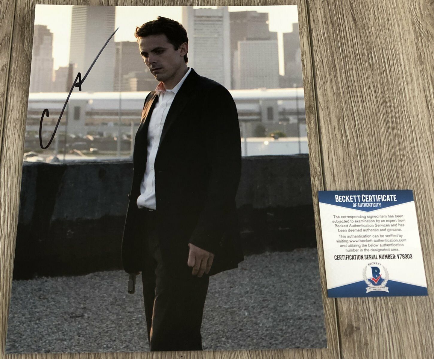 CASEY AFFLECK SIGNED AUTOGRAPH GONE BABY GONE 8x10 Photo Poster painting w/PROOF BECKETT BAS COA