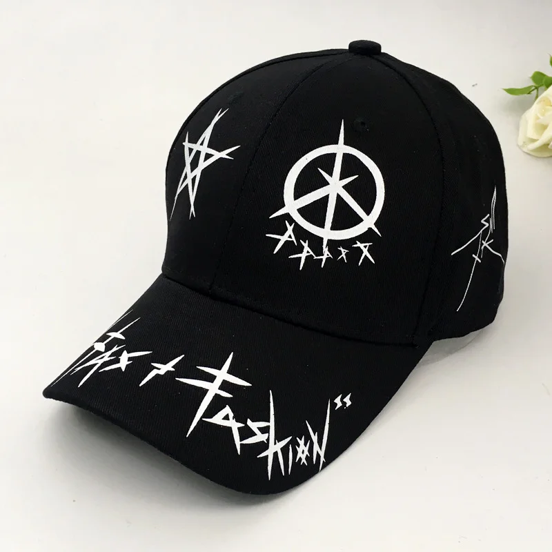 Hat men's Korean style peaked cap hip-hop cap black and white baseball cap Techwear Shop