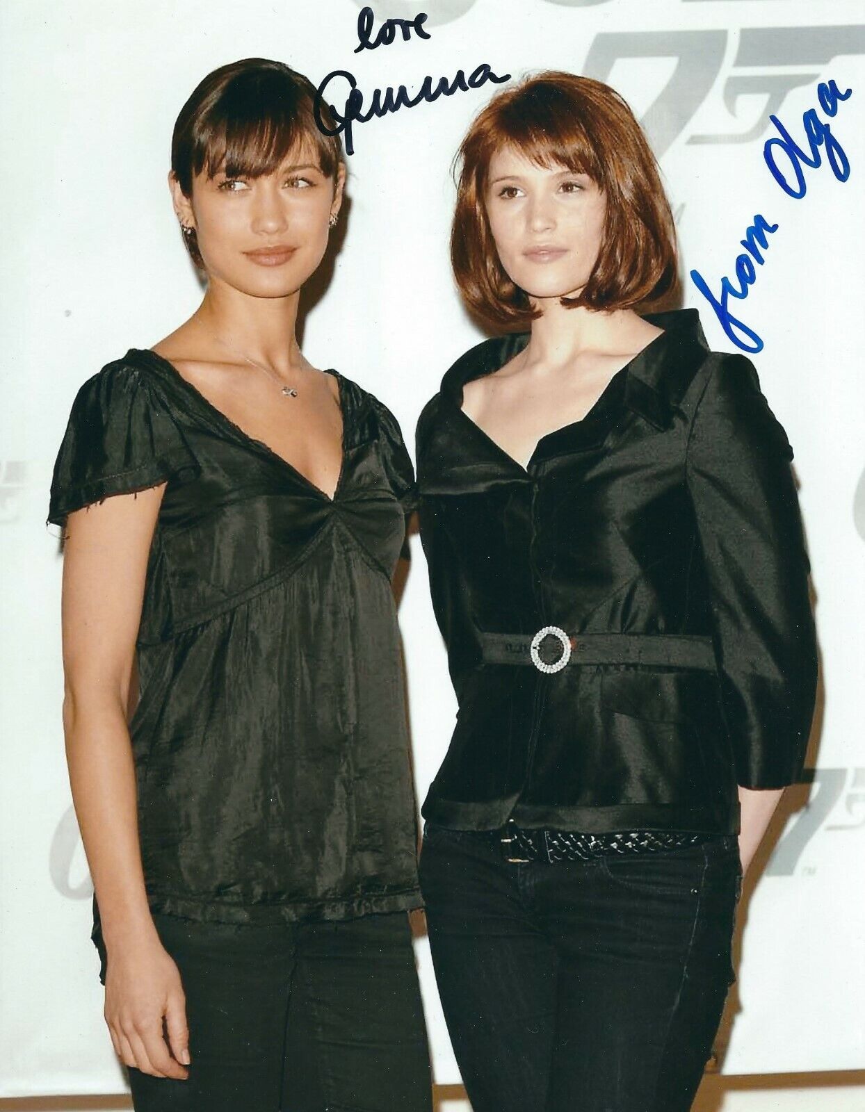 OLGA KURYLENKO & GEMMA ARTERTON SIGNED JAMES BOND 007 GOLDENEYE Photo Poster painting - UACC RD