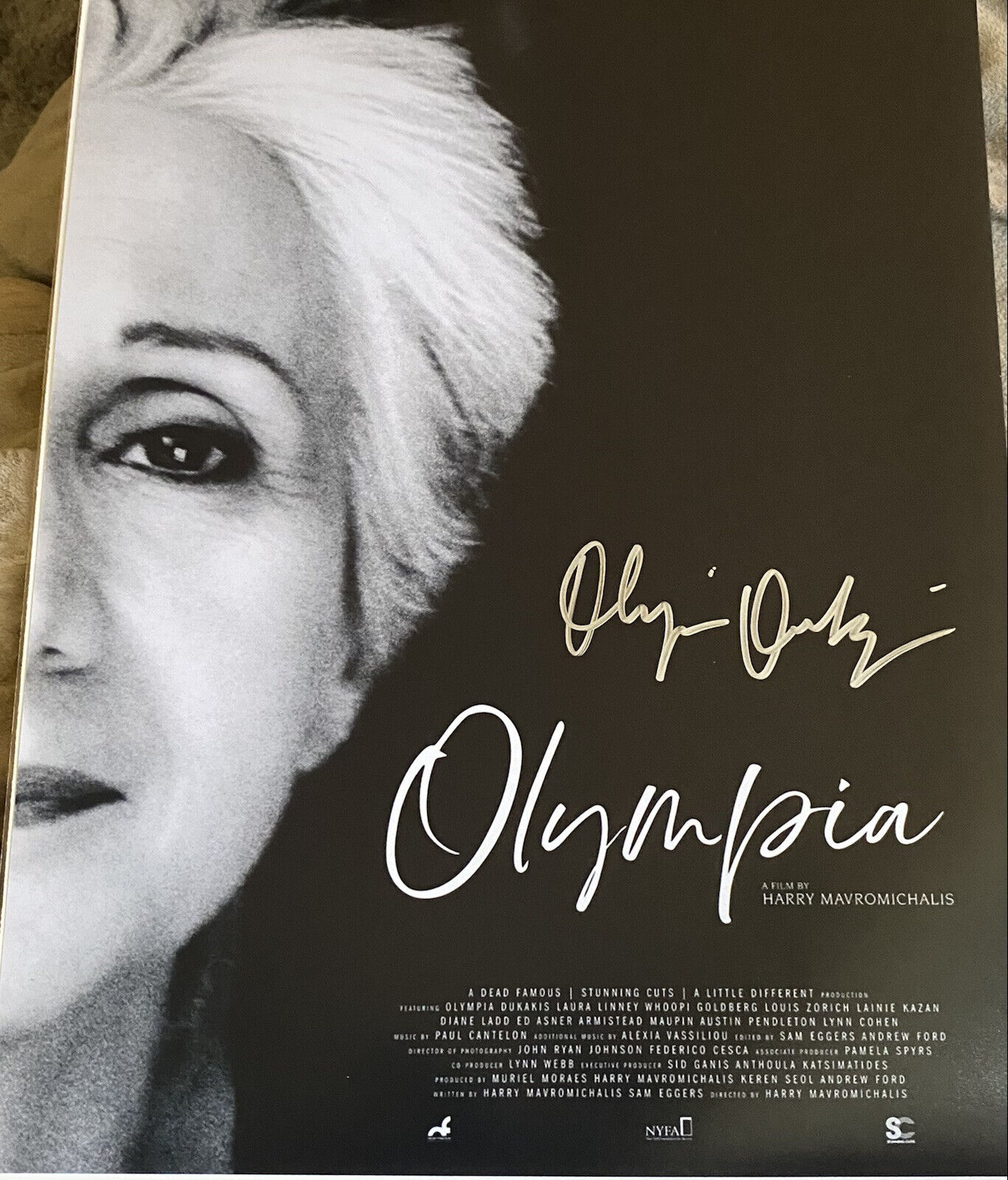 Olympia Dukakis Signed aAutographed Photo Poster painting Poster 11 X 14 OLYMPIA Documentary