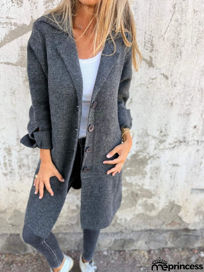 Fashionable and Minimalist Coat